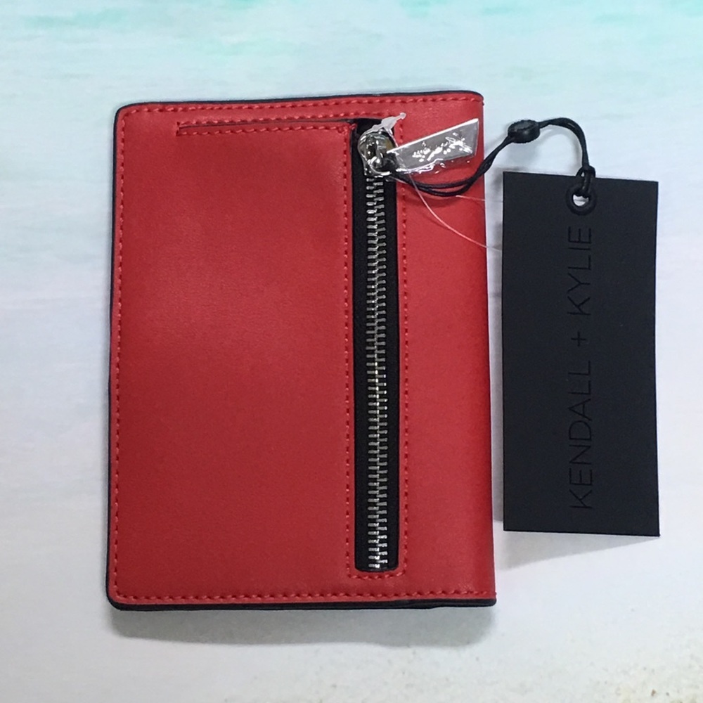 Kendall Kylie Bon Voyage Passport Holder Wallet - Picture 3 of 4